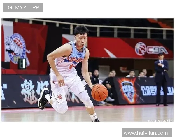 齐麟的崛起与挑战：探讨新生代篮球明星的成长之路与未来展望